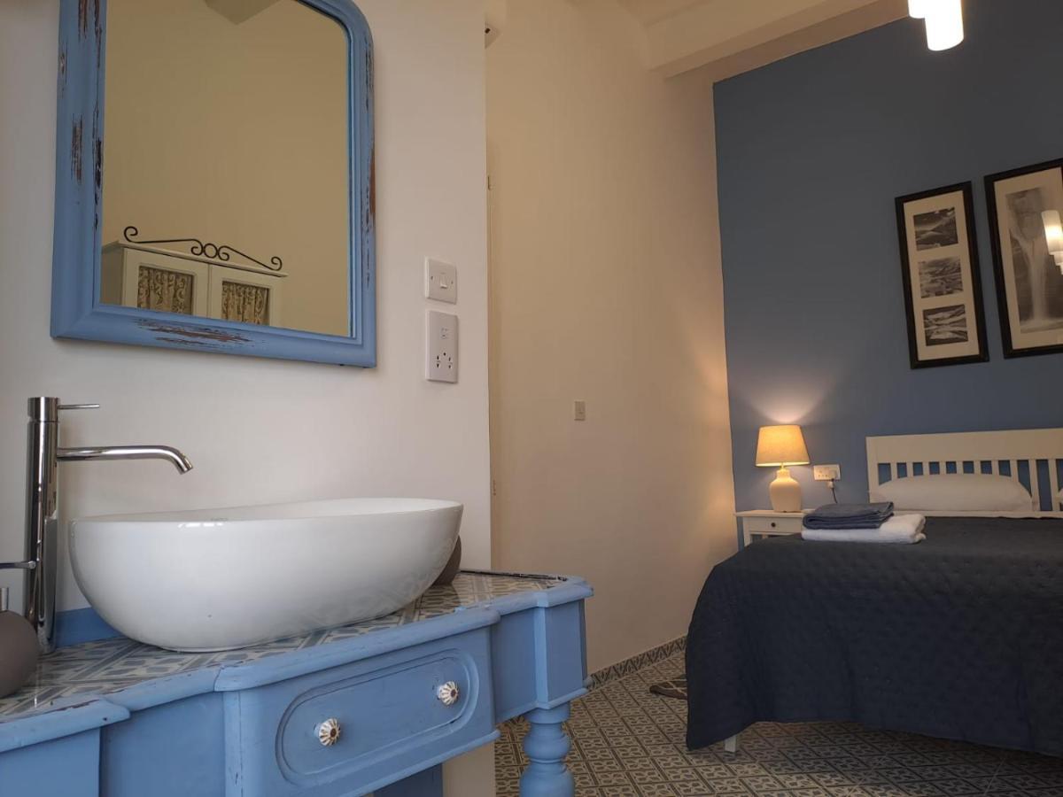 일 푸리아나 Door Nine -Townhouse With Harbour Views 빌라 외부 사진